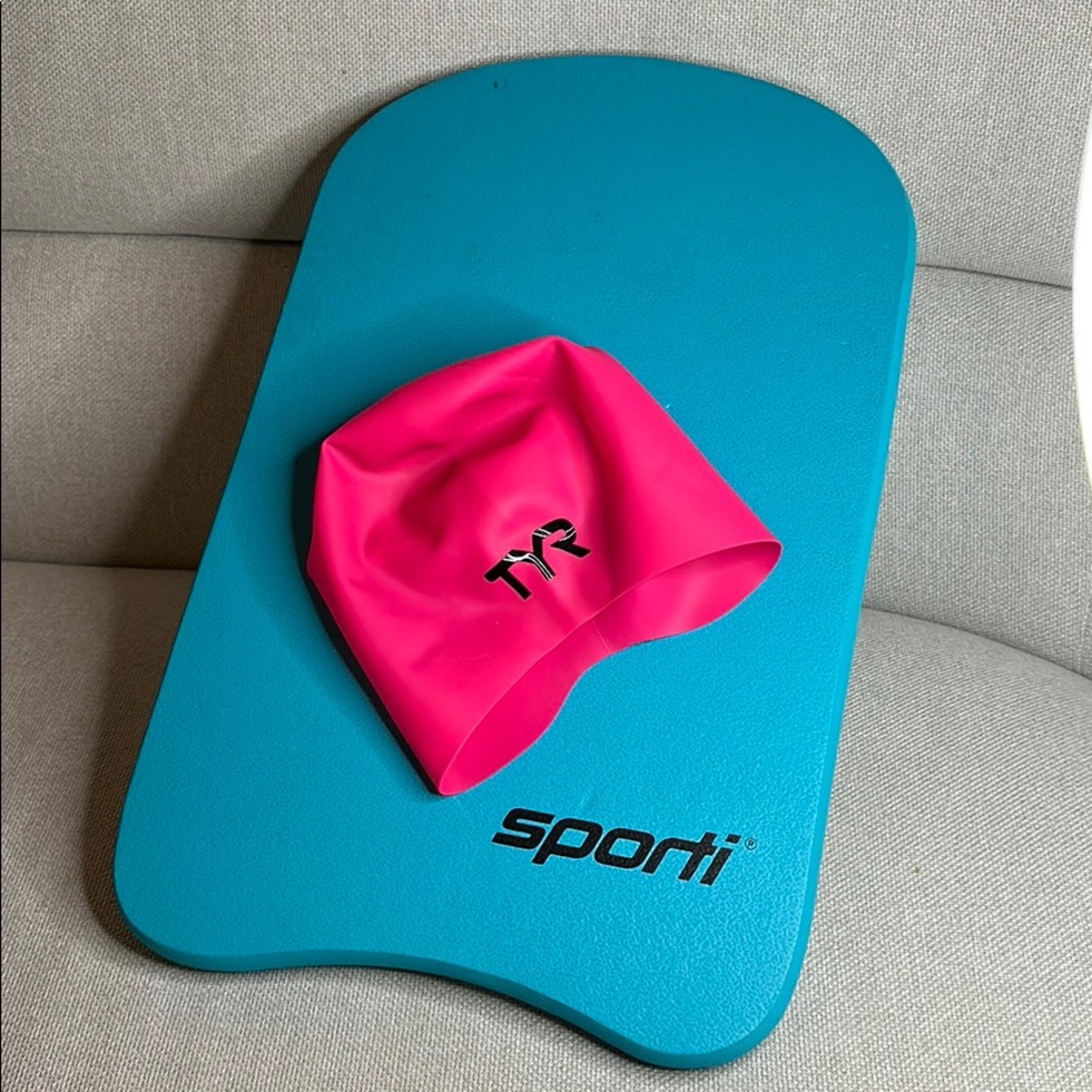 💕TYR long hair swim cap & Sporti Kickboard 💕